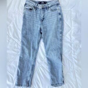 Light Blue Denium Hollister Vintage Strech Curvy High Rise Mom Jeans